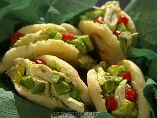 Arepa Rellena Colombiana