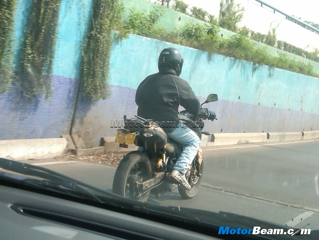 Bajaj Pulsar 220 New Model 2012 Images