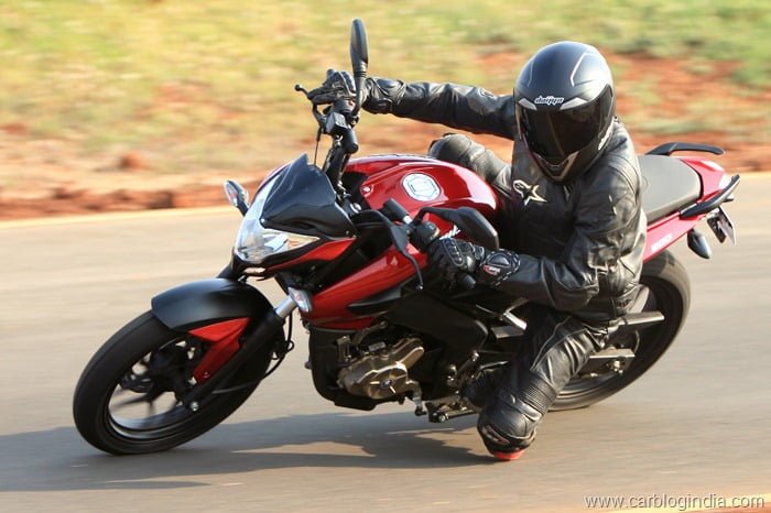 Bajaj Pulsar 220 New Model 2012 Price