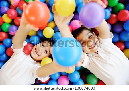 Free Pictures Of Children Playing Together