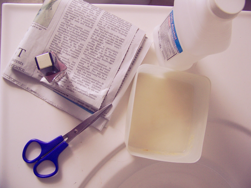 How To Make Newspaper Nails With Mouthwash