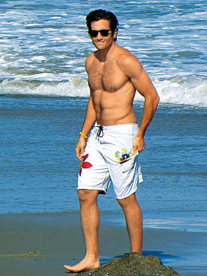 Jake Gyllenhaal Body