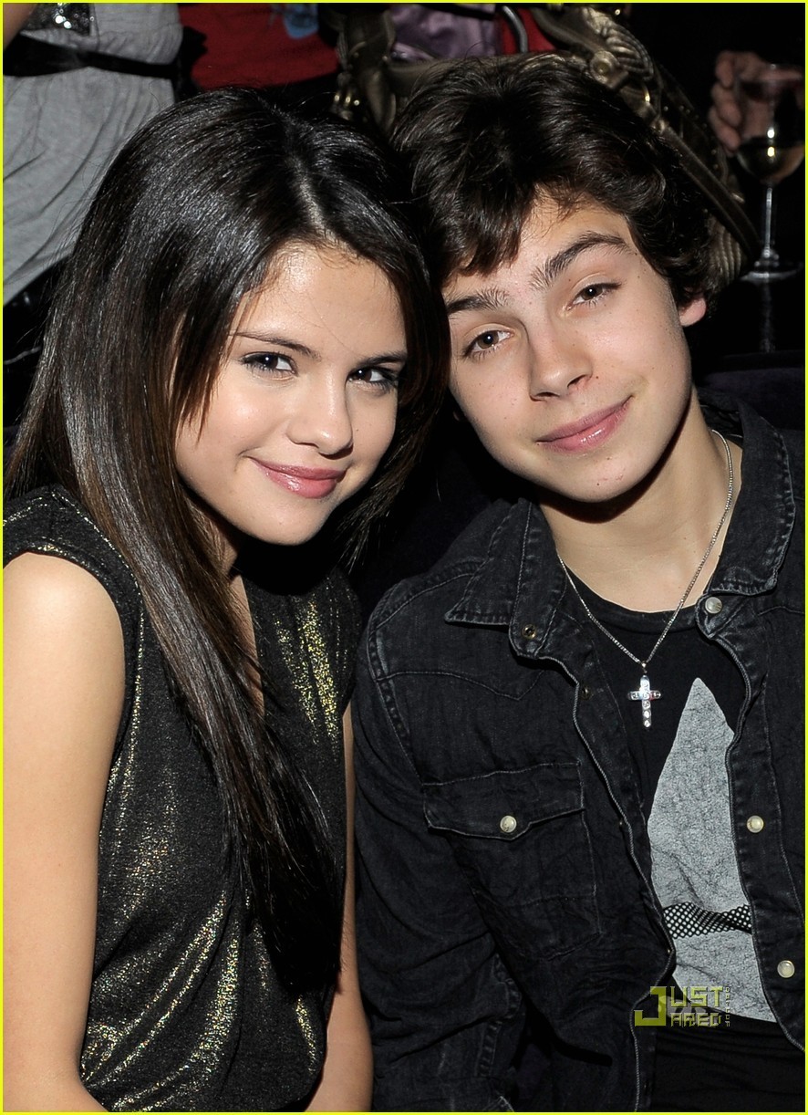 Jake T Austin Girlfriend