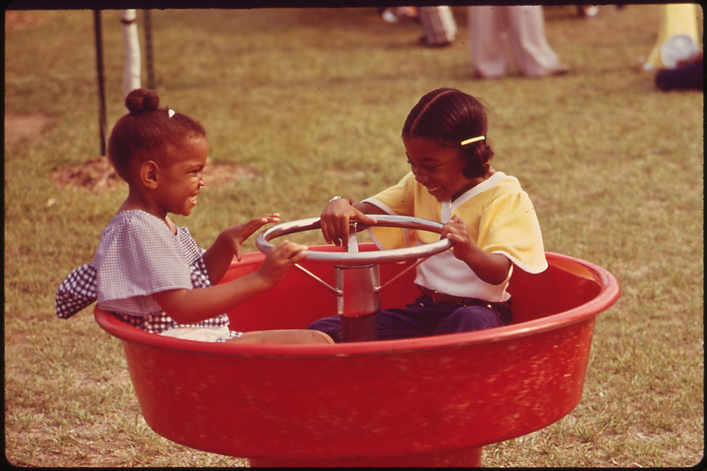 Photos Of Children Playing In The Park