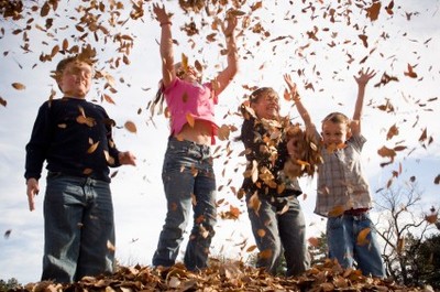 Pictures Of Children Playing Outside